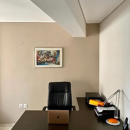 Luxurious 170 Sqm Maisonette Private Parking Apartment *